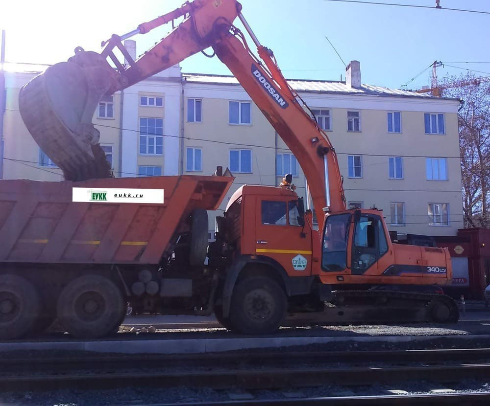 Doosan 340 LC-V (экскаватор дизельный гусеничный) может разрабатывать грунт в карьерах, производить планировку территорий, в комунальном и дорожном строительстве погрузочно-разгрузочные работы как выше (10, 34 м) уровня площадки установки так и ниже (7,67 Doosan 340 LC-V (экскаватор дизельный гусеничный) может разрабатывать грунт в карьерах, производить планировку территорий, в комунальном и дорожном строительстве погрузочно-разгрузочные работы как выше (10, 34 м) уровня площадки установки так и ниже (7,67
