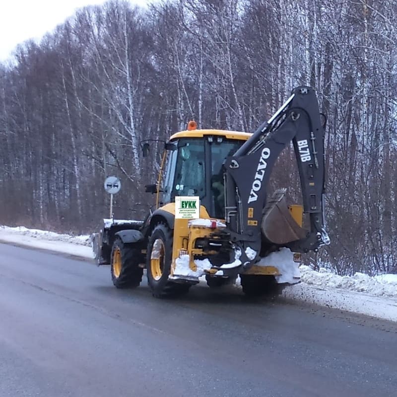 Volvo BL71B (колесный дизельный фронтальный погрузчик + экскаватор) Volvo BL71B (колесный дизельный фронтальный погрузчик + экскаватор)
