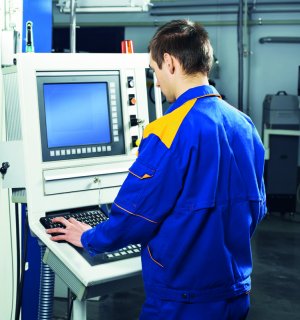 Наладчик станков и манипуляторов с программным управлением