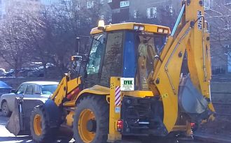 MST M542 (колесный дизельный фронтальный погрузчик + экскаватор)