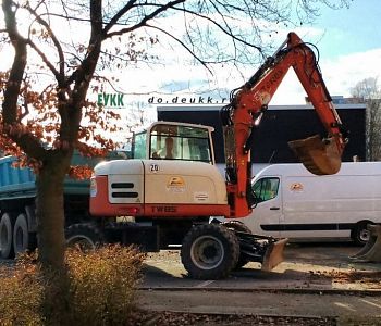 Terex TW85 (колесный дизельный экскаватор)