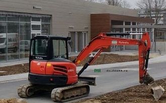 Kubota U55-4 (гусеничный дизельный экскаватор)