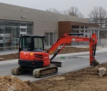 Kubota U55-4 (гусеничный дизельный экскаватор)