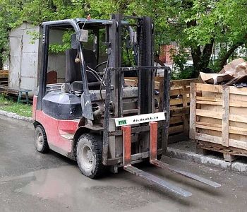 TOYOTA 15 (вилочный дизельный (бензин, газ) погрузчик /ричтрак/штабелёр для выполнения работ на открытом воздухе:вертикальное и горизонтальное транспортировка, штабелирование, погрузка - разгрузка товаров)