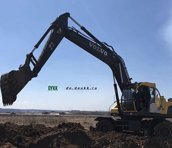 SAMSUNG-VOLVO MX8W-2 (колесный дизельный экскаватор)