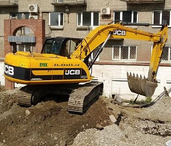 JCB JS220 (экскаватор гусеничный дизельный)