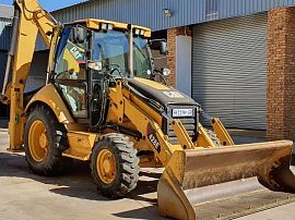 Комбинированная "экскаватор - погрузчик": варианты техники