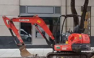 KUBOTA KX040-4 (гусеничный дизельный экскаватор)